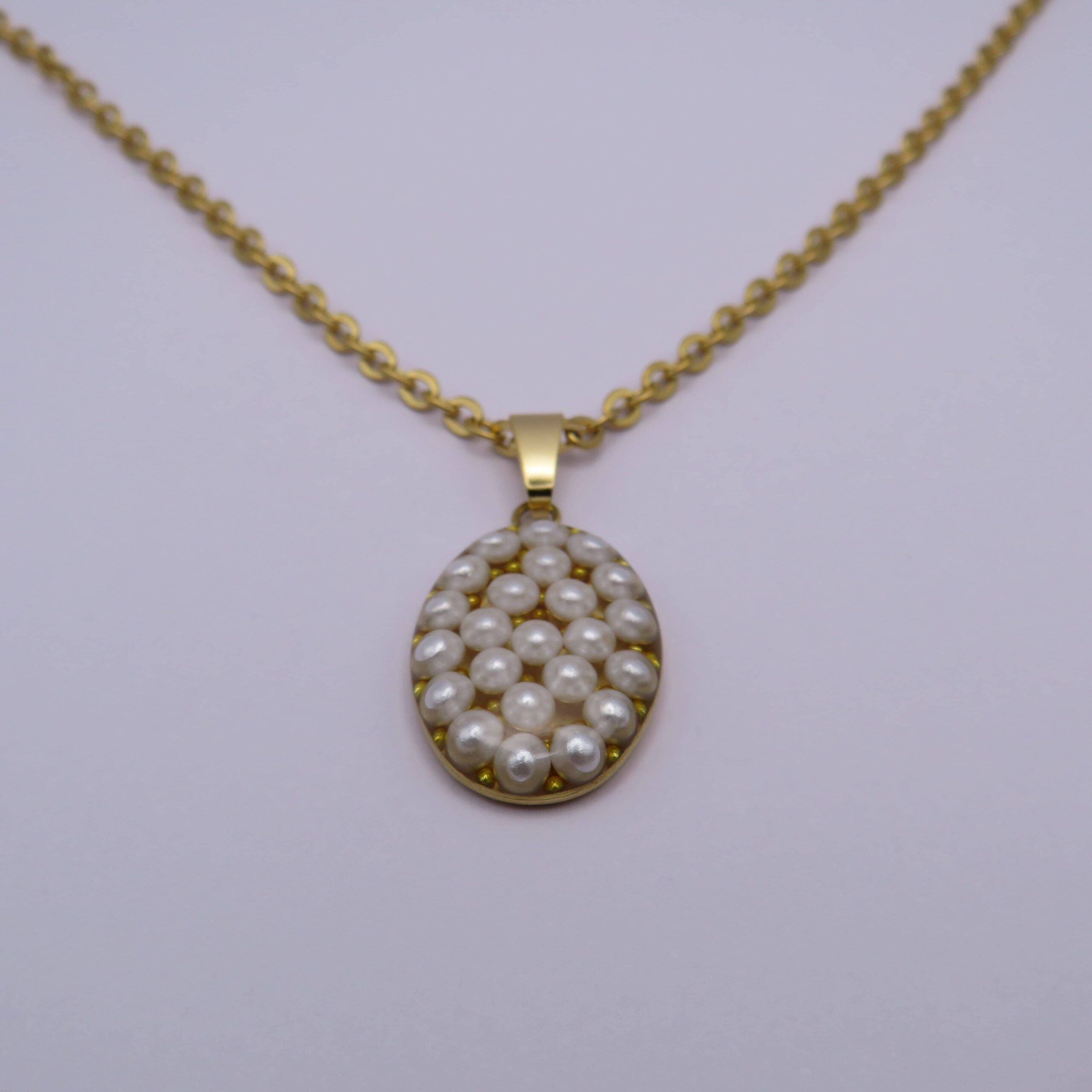14K Gold Plated White Pearls Oval Cabochon Pendant Necklace